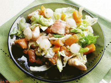 Zdjęcie - Sałatka z kurczakiem i marynowaną  dynią  - Przepisy kulinarne ze zdjęciami