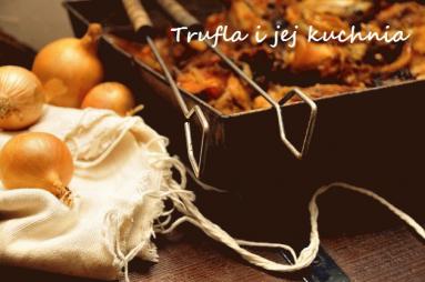 Zdjęcie - Pieczony kurczak z cebulą i  czosnkiem  - Przepisy kulinarne ze zdjęciami