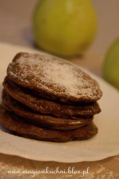 Zdjęcie - Czekoladowe pancakes z jabłkami   - Przepisy kulinarne ze zdjęciami