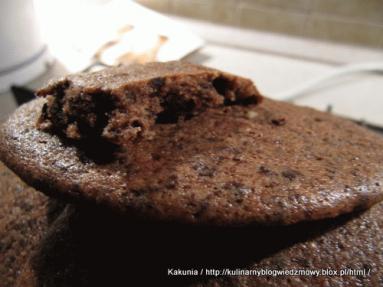 Zdjęcie - oczekując na Mikołaja, czyli obłędnie czekoladowe ciasteczka  - Przepisy kulinarne ze zdjęciami