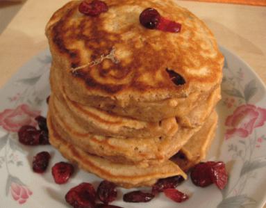 Zdjęcie - Piernikowe pancakes z  żurawiną  - Przepisy kulinarne ze zdjęciami