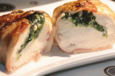 Zdjęcie - pierś kurczaka nadziana szpinakiem - Przepisy kulinarne ze zdjęciami