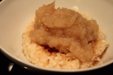 Zdjęcie - Ryż na mleku z musem  jabłkowym  - Przepisy kulinarne ze zdjęciami