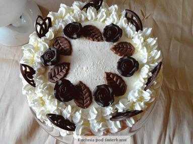 Zdjęcie - Tort urodzinowy z niespodzianką  - Przepisy kulinarne ze zdjęciami