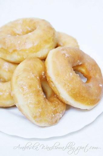 Zdjęcie - Pączki z dziurką (Doughnuts) - Przepisy kulinarne ze zdjęciami