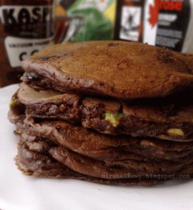 Zdjęcie - Pancakes z czekoladą i awokado - Przepisy kulinarne ze zdjęciami