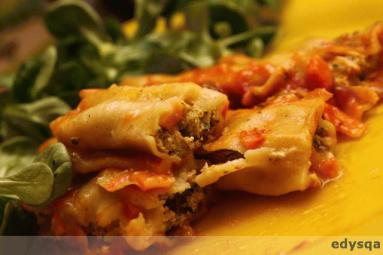 Zdjęcie - Cannelloni nadziewane tofu i  brokułami  - Przepisy kulinarne ze zdjęciami