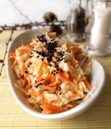 Zdjęcie - Japońska sałatka coleslaw - Przepisy kulinarne ze zdjęciami