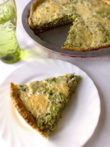Zdjęcie - Tarta brokułowa - Przepisy kulinarne ze zdjęciami