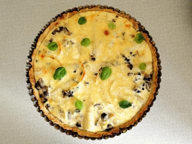 Zdjęcie - Tarta szparagowo-pieczarkowa - Przepisy kulinarne ze zdjęciami