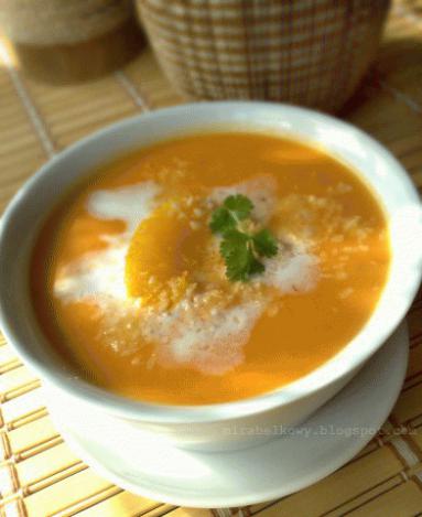 Zdjęcie - Zupa dyniowa z pomarańczą i kokosem - Przepisy kulinarne ze zdjęciami