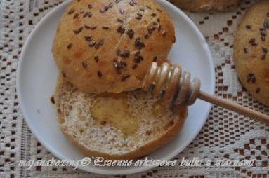 Zdjęcie - Pszenno-orkiszowe bułki z ziarnami  - Przepisy kulinarne ze zdjęciami