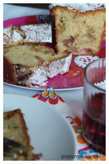 Zdjęcie - Ciasto z rabarbarem - Przepisy kulinarne ze zdjęciami