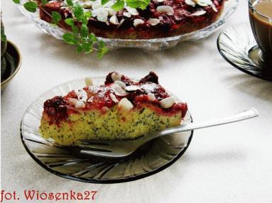 Zdjęcie - Ciasto ucierane z makiem i  truskawkami  - Przepisy kulinarne ze zdjęciami