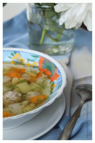 Zdjęcie - Zupa z mlodych warzyw - Przepisy kulinarne ze zdjęciami