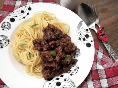 Zdjęcie - Spaghetti z żurawinowym sosem  bolońskim  - Przepisy kulinarne ze zdjęciami