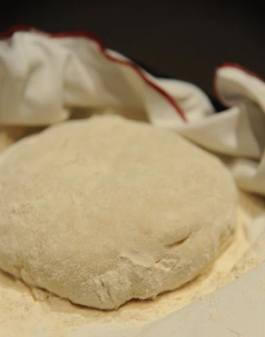 Zdjęcie - Chleb pszenny pieczony w żeliwnym garnku - Przepisy kulinarne ze zdjęciami
