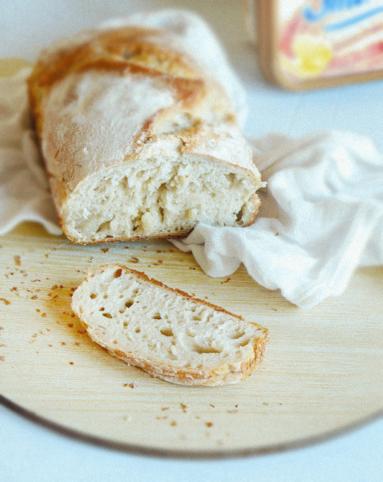 Zdjęcie - Chleb domowy - Przepisy kulinarne ze zdjęciami