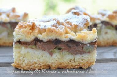 Zdjęcie - Kruche ciasto z rabarbarem i budyniem  - Przepisy kulinarne ze zdjęciami