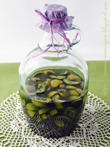 Zdjęcie - Włoski likier orzechowy - Przepisy kulinarne ze zdjęciami