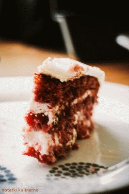Zdjęcie - Letnio: tort z kremem mascarpone, truskawkami i lemon curdem. - Przepisy kulinarne ze zdjęciami