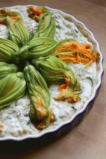 Zdjęcie - tarta z kwiatami cukinii - Przepisy kulinarne ze zdjęciami