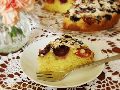 Zdjęcie - Migdałowe ciasto z  czereśniami  - Przepisy kulinarne ze zdjęciami
