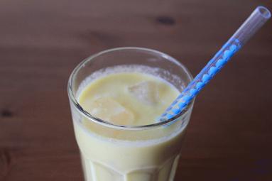 Zdjęcie - Koktajl z mleka kokosowego z  ananasem - Przepisy kulinarne ze zdjęciami