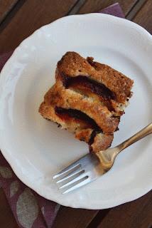 Zdjęcie - ciasto ze śliwkami i chilli - Przepisy kulinarne ze zdjęciami