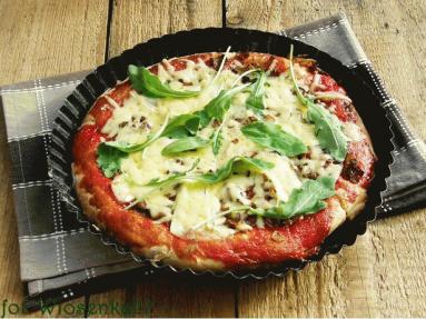 Zdjęcie - Leśna pizza z  kurkami - Przepisy kulinarne ze zdjęciami
