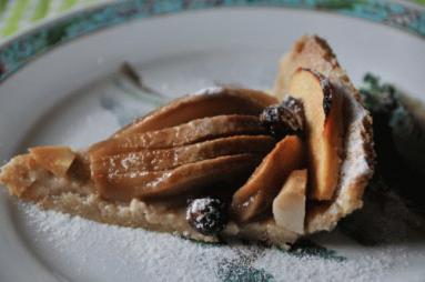 Zdjęcie - Ciasto z pigwami, gruszkami i jabłkami - Przepisy kulinarne ze zdjęciami