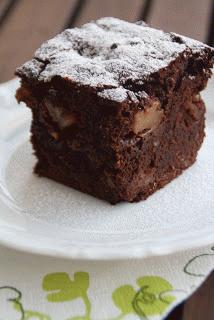Zdjęcie - ciasto czekoladowe z jabłkami - Przepisy kulinarne ze zdjęciami
