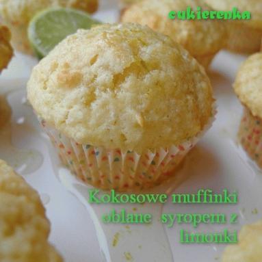 Zdjęcie - Kokosowe muffinki oblane syropem z limonki - Przepisy kulinarne ze zdjęciami