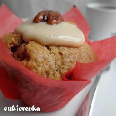 Zdjęcie - Kawowe muffinki z karmelizowanymi pekanami - Przepisy kulinarne ze zdjęciami
