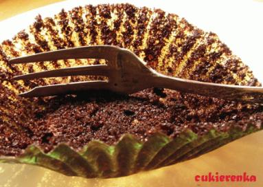 Zdjęcie - Kakaowe babeczki z piwem Guinness - Przepisy kulinarne ze zdjęciami