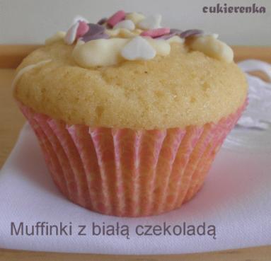 Zdjęcie - Muffinki z białą czekoladą - Przepisy kulinarne ze zdjęciami