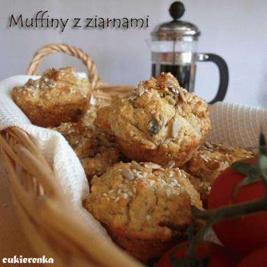 Zdjęcie - Muffiny z ziarnami - Przepisy kulinarne ze zdjęciami