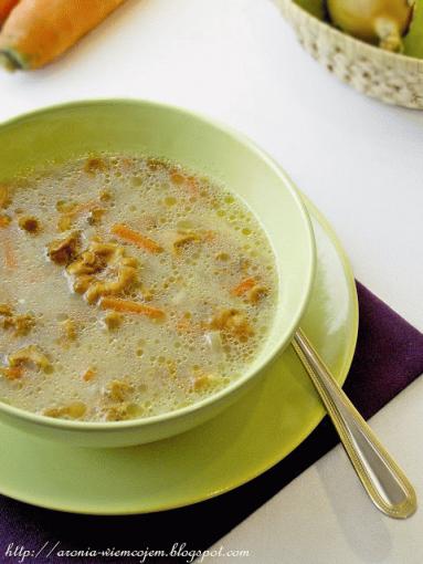 Zdjęcie - Zupa kurkowa z ryżem - Przepisy kulinarne ze zdjęciami