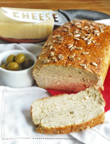 Zdjęcie - Chleb tostowy z ziarnami - Przepisy kulinarne ze zdjęciami