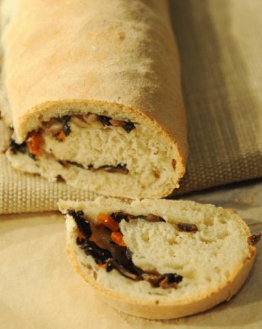 Zdjęcie - Chlebowa rolada grzybowa - Przepisy kulinarne ze zdjęciami
