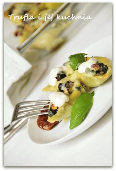 Zdjęcie - Muszelki makaronowe faszerowane  szpinakiem - Przepisy kulinarne ze zdjęciami