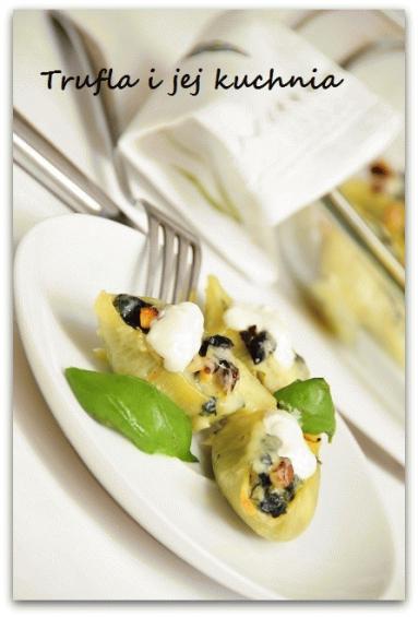 Zdjęcie - Muszelki makaronowe faszerowane  szpinakiem - Przepisy kulinarne ze zdjęciami