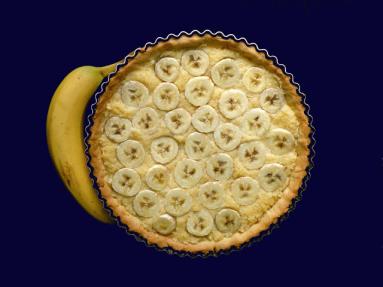 Zdjęcie - Tarta z kremem kokosowym i bananami - Przepisy kulinarne ze zdjęciami