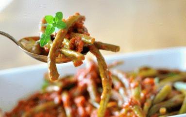 Zdjęcie - Fasolka szparagowa w pomidorach z oregano - Przepisy kulinarne ze zdjęciami
