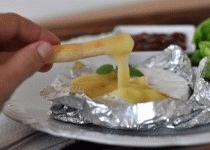 Zdjęcie - Szybkie „fondue” i chlebowe paluszki Grissini - Przepisy kulinarne ze zdjęciami