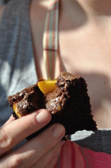 Zdjęcie - Najdziwniejsze ( przepyszne! ) ciasto czekoladowe - Przepisy kulinarne ze zdjęciami