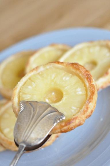 Zdjęcie - Francuskie ciastka z ananasem - Przepisy kulinarne ze zdjęciami