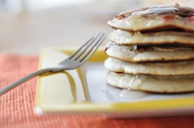 Zdjęcie - Klasyczne pancakes z borówkami - Przepisy kulinarne ze zdjęciami