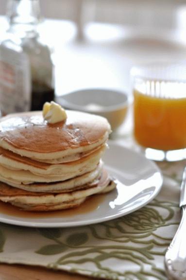 Zdjęcie - Maślankowe naleśniki (pancakes) z wanilią czyli o jednym z najlepszych śniadań w moim życiu! - Przepisy kulinarne ze zdjęciami