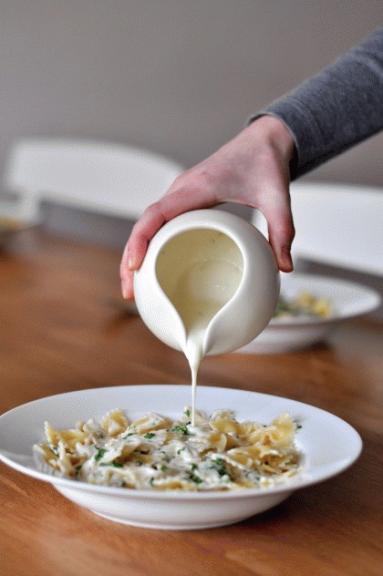 Zdjęcie - Makaron z kremowym sosem z gorgonzoli - Przepisy kulinarne ze zdjęciami